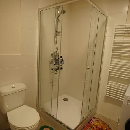 Spacious 2 Bedroom In 2 Apartamento