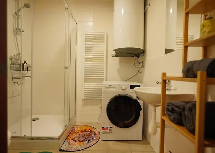 Appartamento Spacious 2 Bedroom In 2 Praga