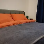 Spacious 2 Bedroom In 2 *