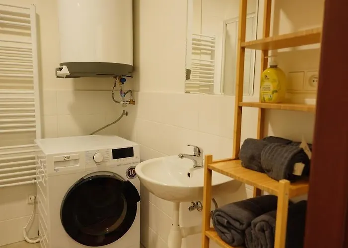 Apartman Spacious 2 Bedroom In 2